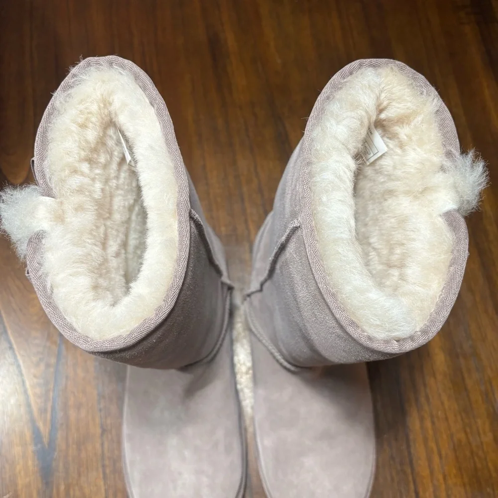 NWOB Koolaburra by Ugg Victoria Tall Boots cinder size 9